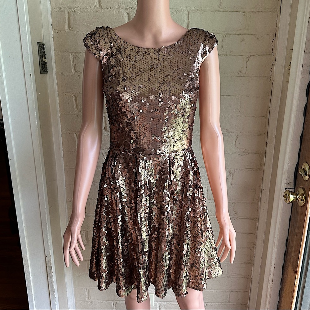 Bebe size small bronze beautiful sparkly prom formal party dress